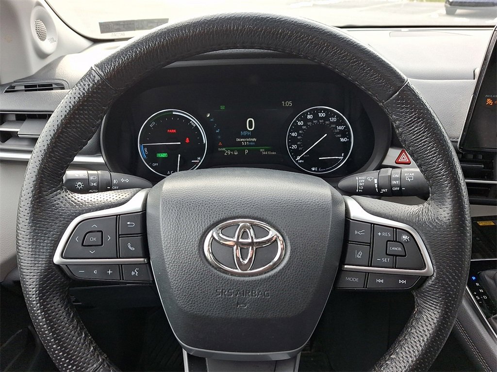 Certified 2024 Toyota Sienna Limited image 19