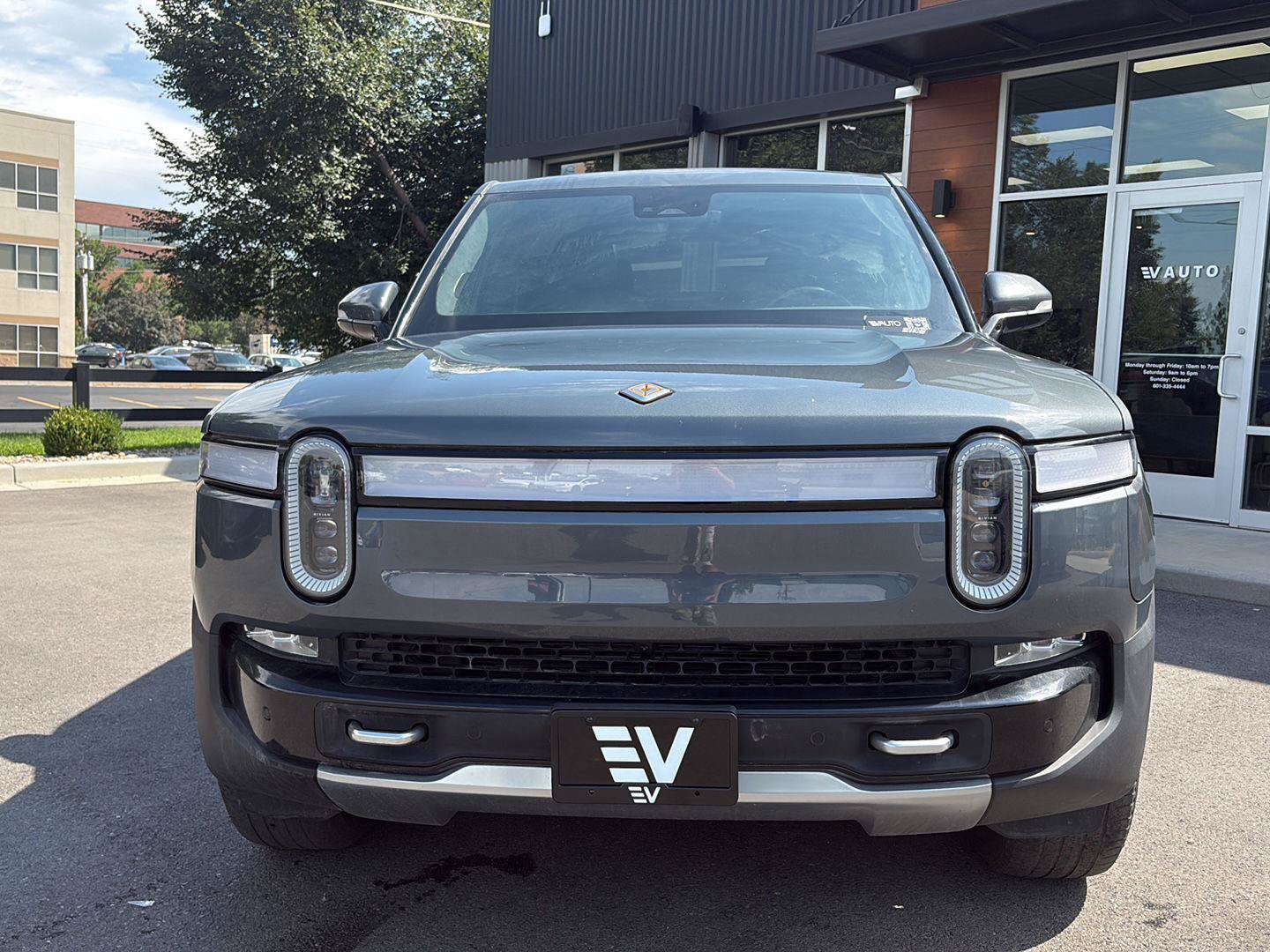 Used 2022 Rivian R1T Adventure AWD/4WD image 3