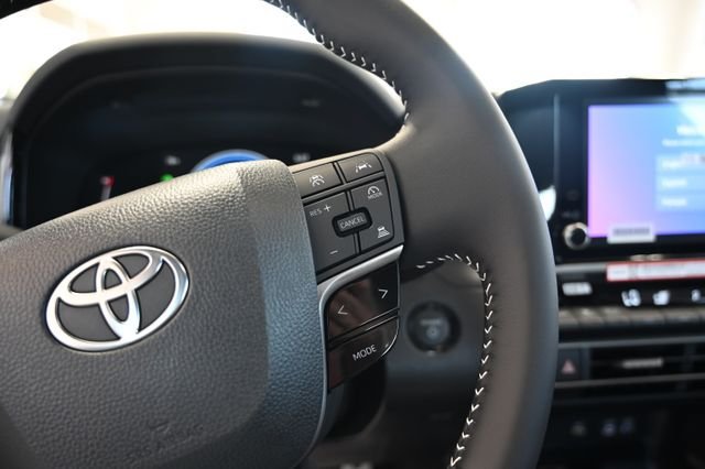 New 2026 Toyota Camry SE FWD image 24