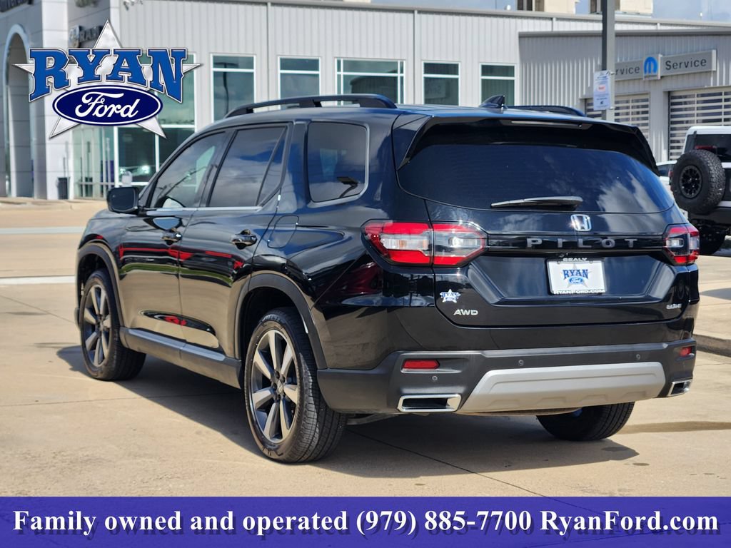 Used 2025 Honda Pilot Elite image 5