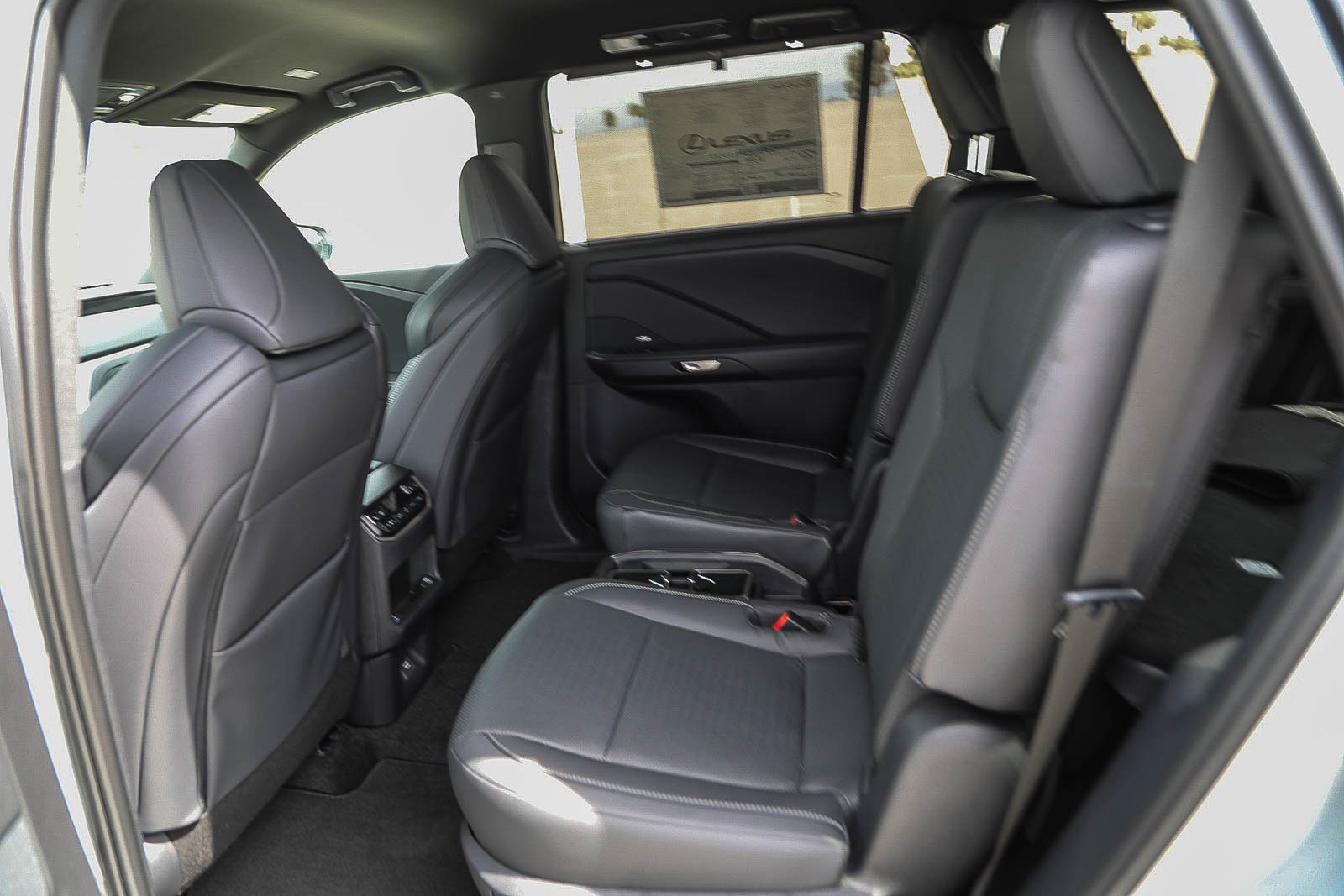 New 2026 Lexus TX 500h AWD image 18
