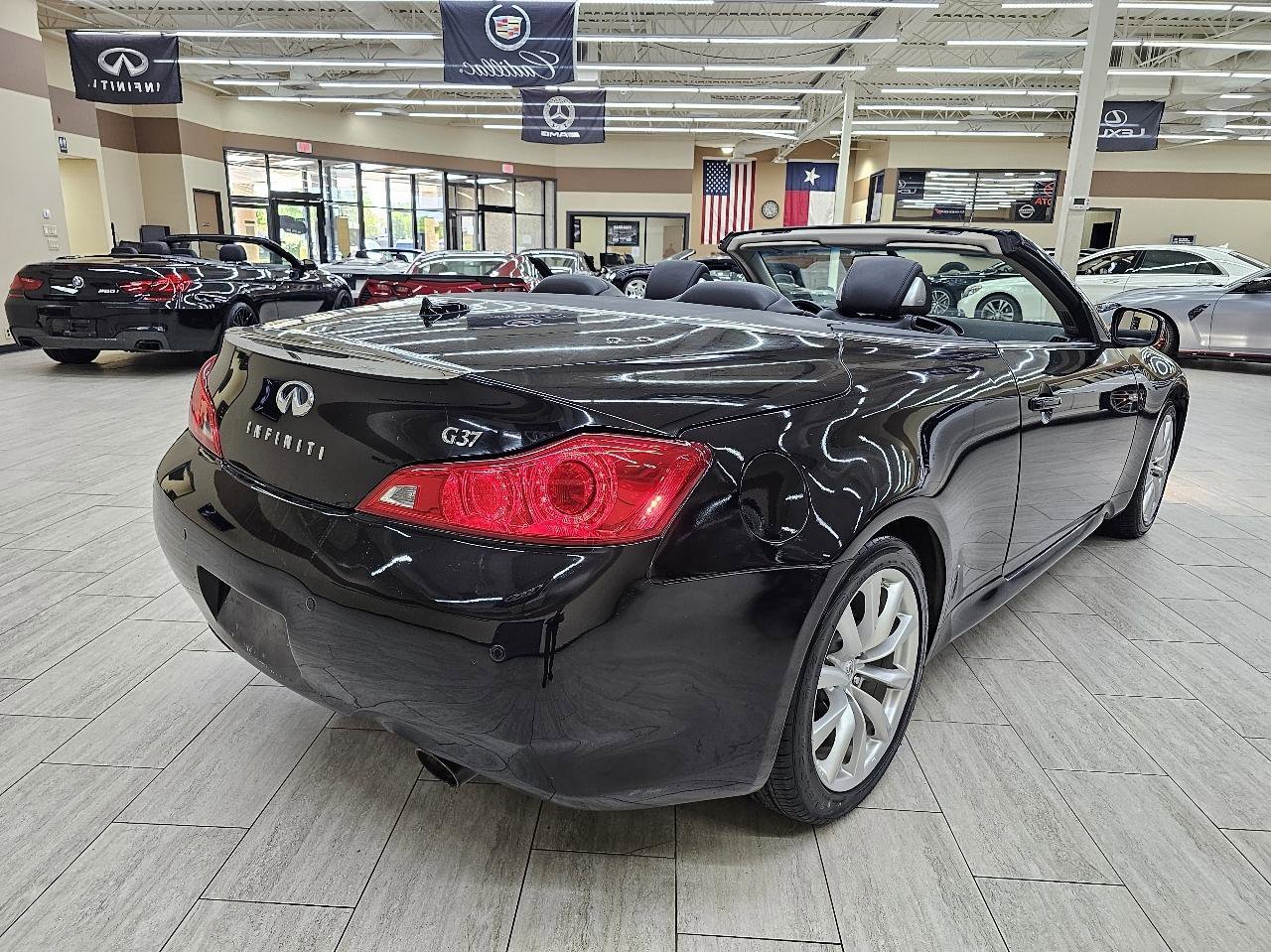 Used 2013 INFINITI G37 Convertible w/ Premium Pkg RWD image 7