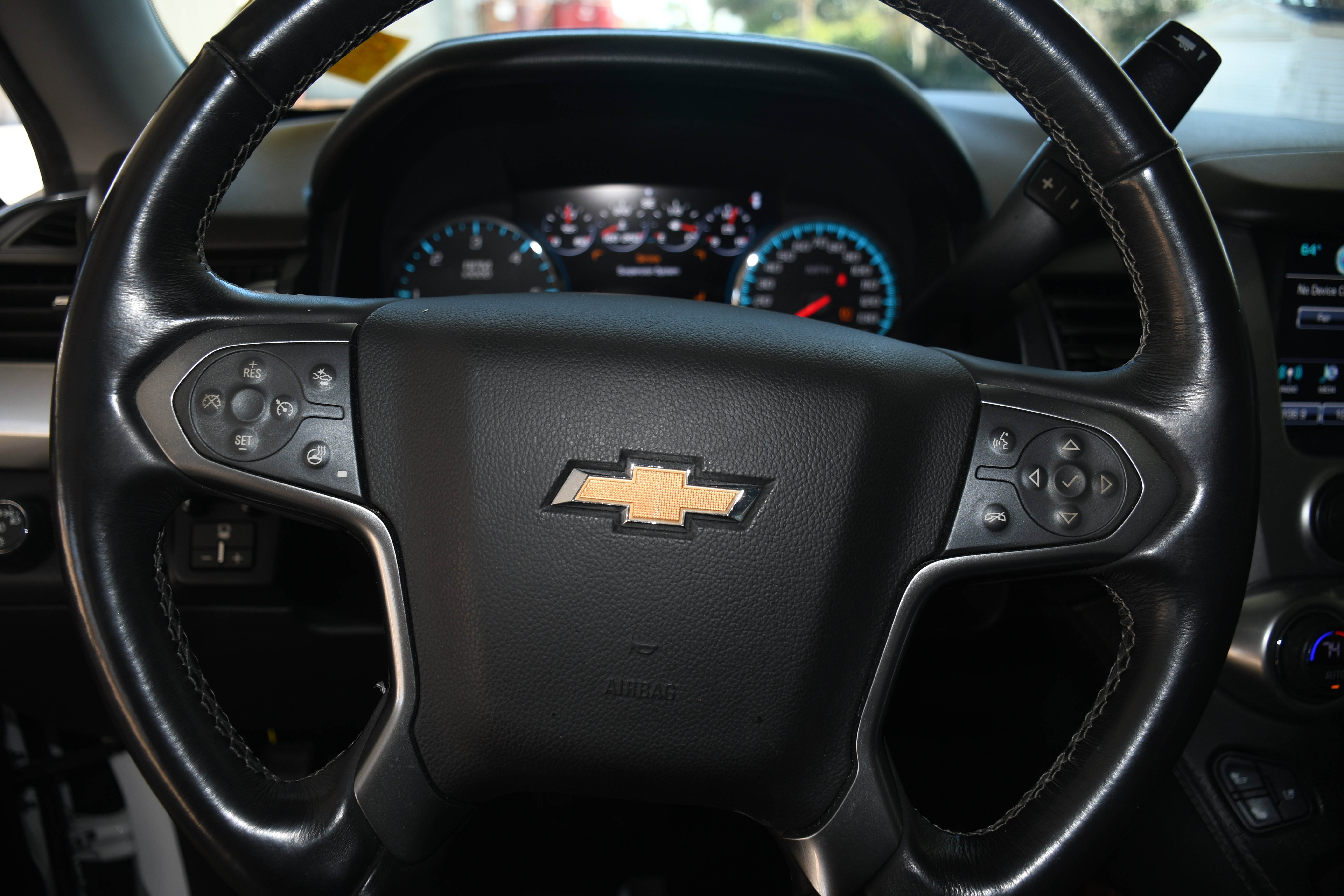 Used 2017 Chevrolet Suburban Premier image 14