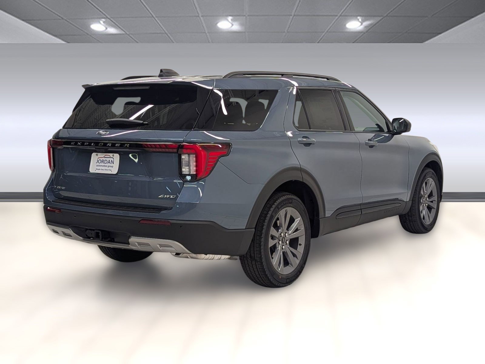 New 2026 Ford Explorer Active w/ Active Comfort Package image 7