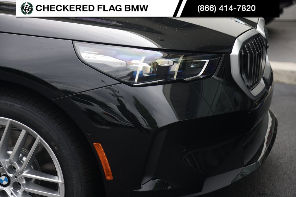 Certified 2024 BMW 530i xDrive w/ Premium Package image 3