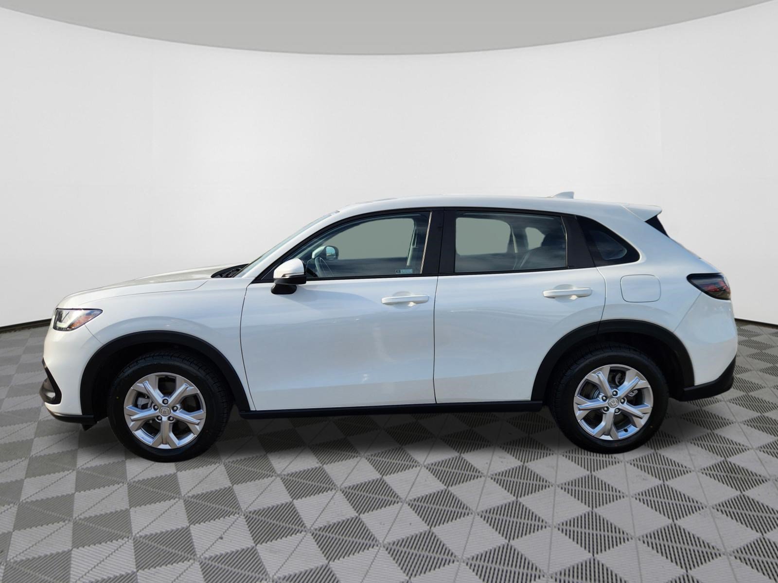 Certified 2024 Honda HR-V LX image 5