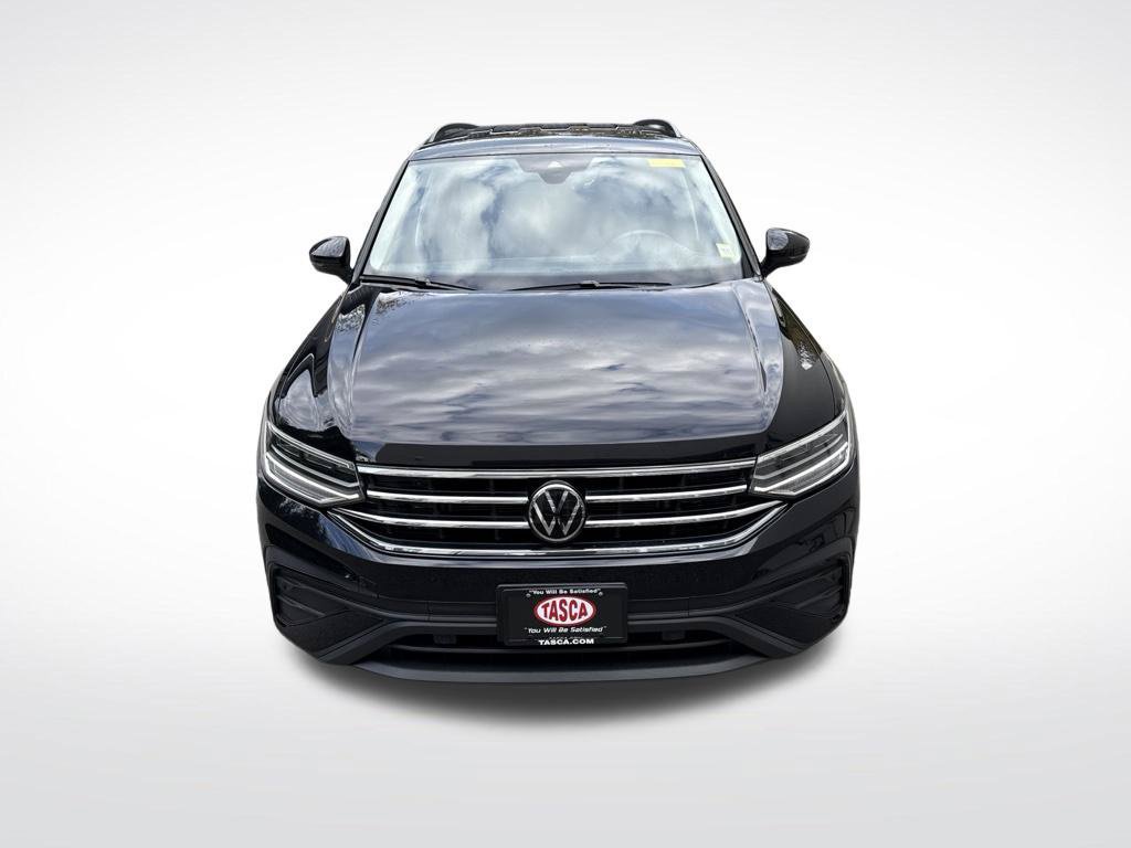 Used 2024 Volkswagen Tiguan S AWD/4WD image 3