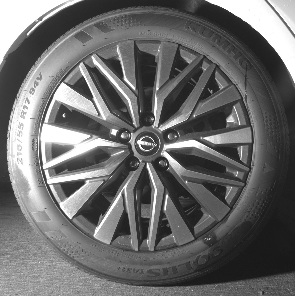 Used 2025 Nissan Altima 2.5 SV image 15