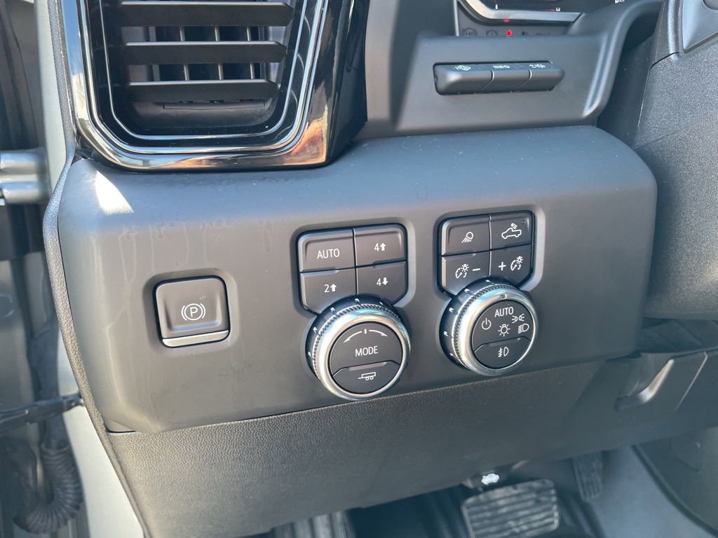 Used 2024 GMC Sierra 2500 AT4 w/ AT4 Premium Plus Package image 23