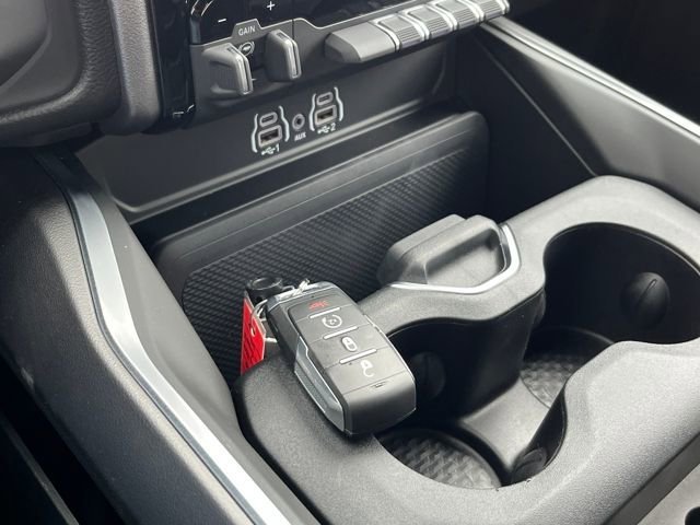 New 2026 RAM 2500 Big Horn AWD/4WD image 30