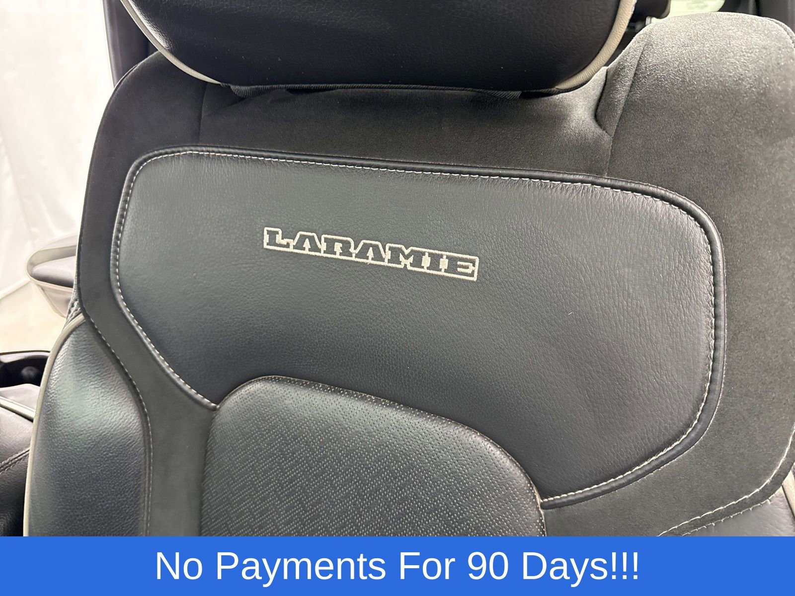 Used 2021 RAM 1500 Laramie w/ Sport Appearance Package image 12