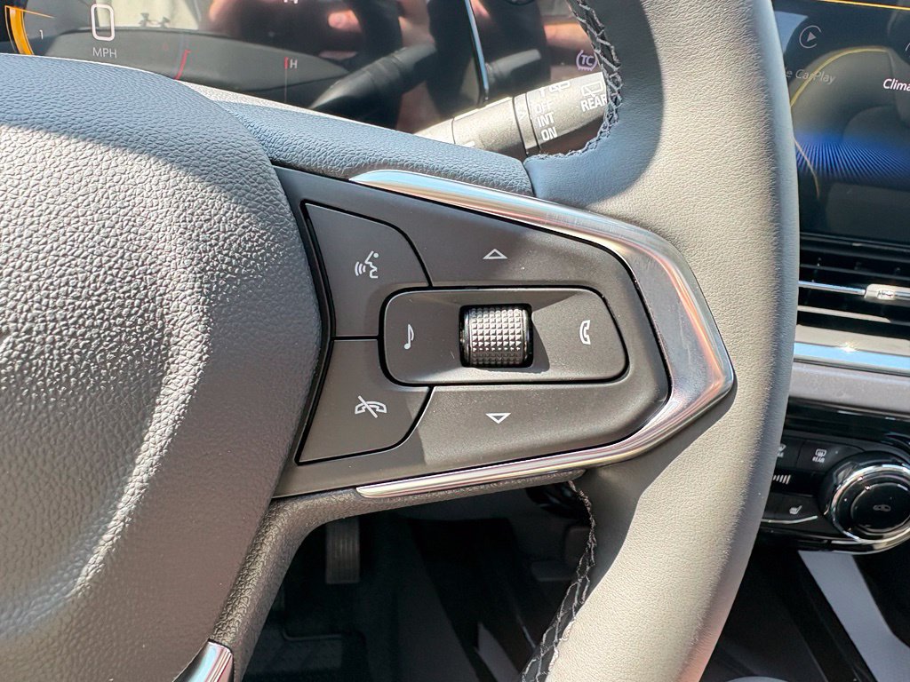 New 2026 Chevrolet Trax ACTIV w/ Sunroof Package FWD image 18