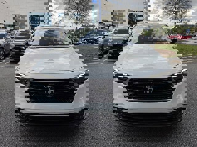 Certified 2025 Honda Accord SE image 9