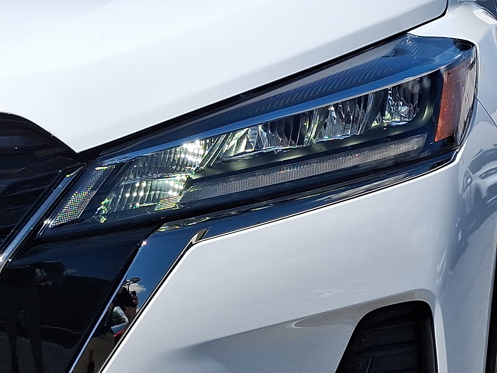 Used 2023 Nissan Kicks SR w/ SR Premium Package image 9