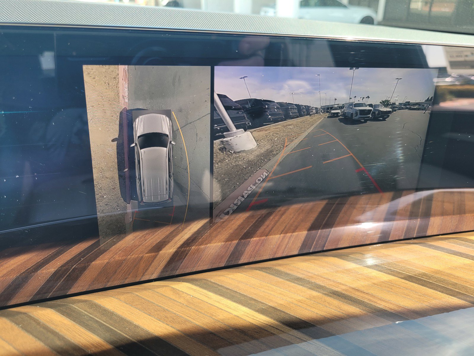 New 2026 Cadillac Escalade Platinum Sport w/ LPO, ONYX Package AWD/4WD image 9