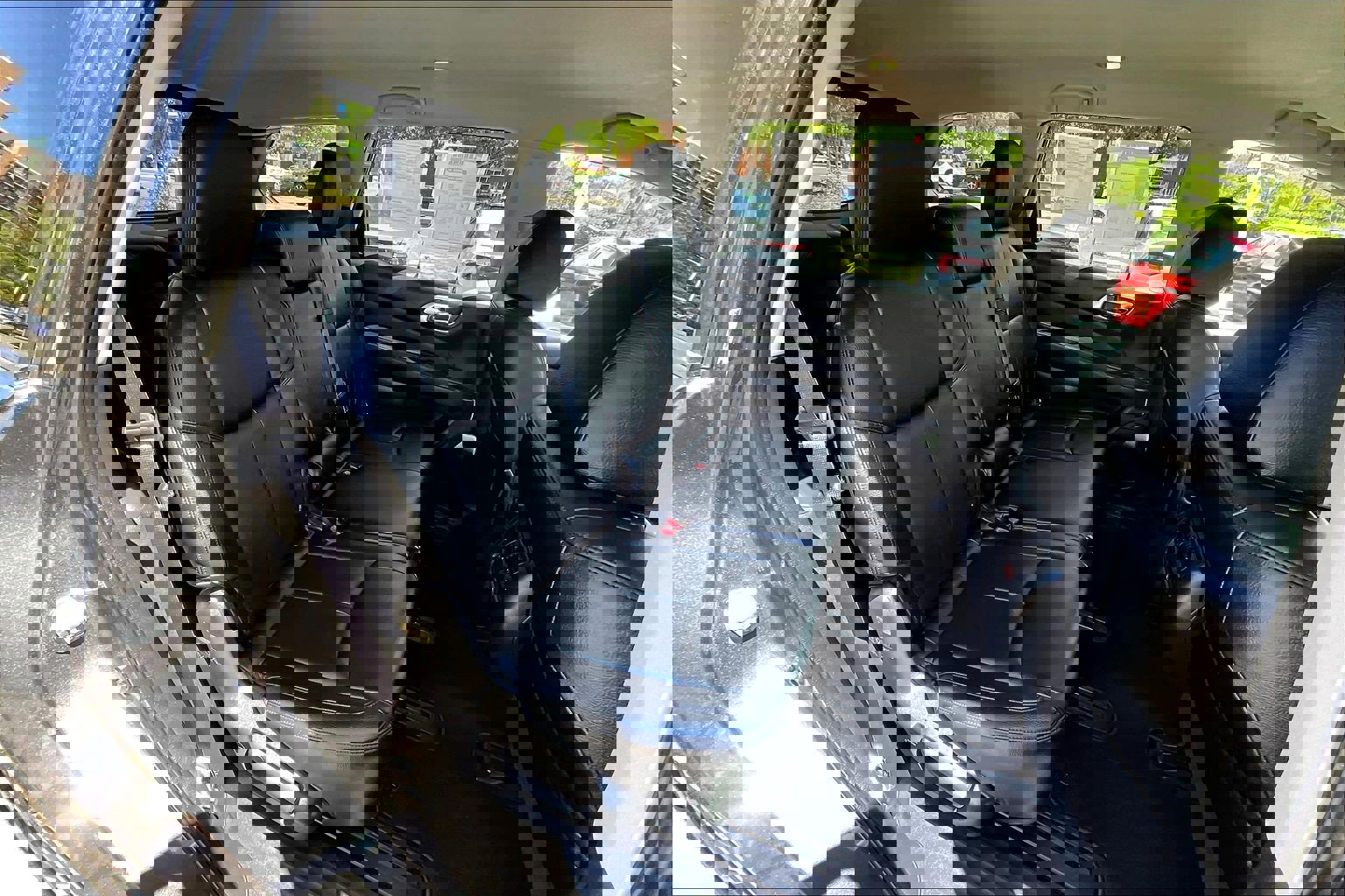 Used 2018 Nissan Pathfinder S image 28