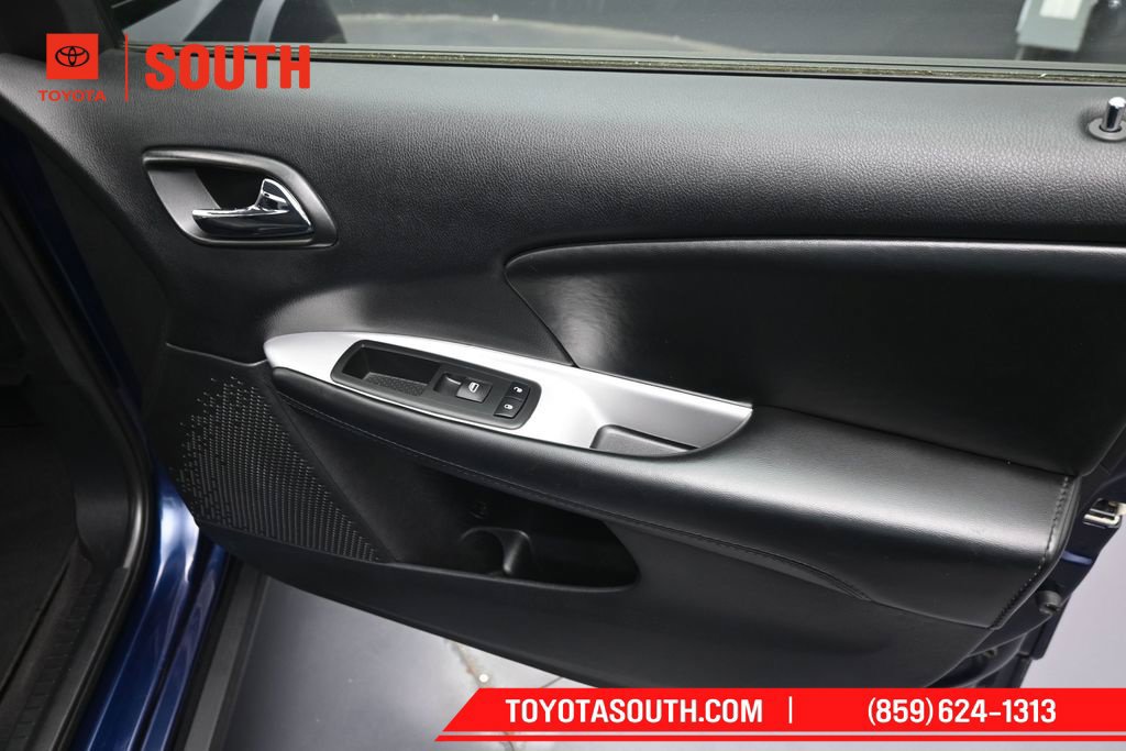Used 2018 Dodge Journey SE w/ Connectivity Group FWD image 33
