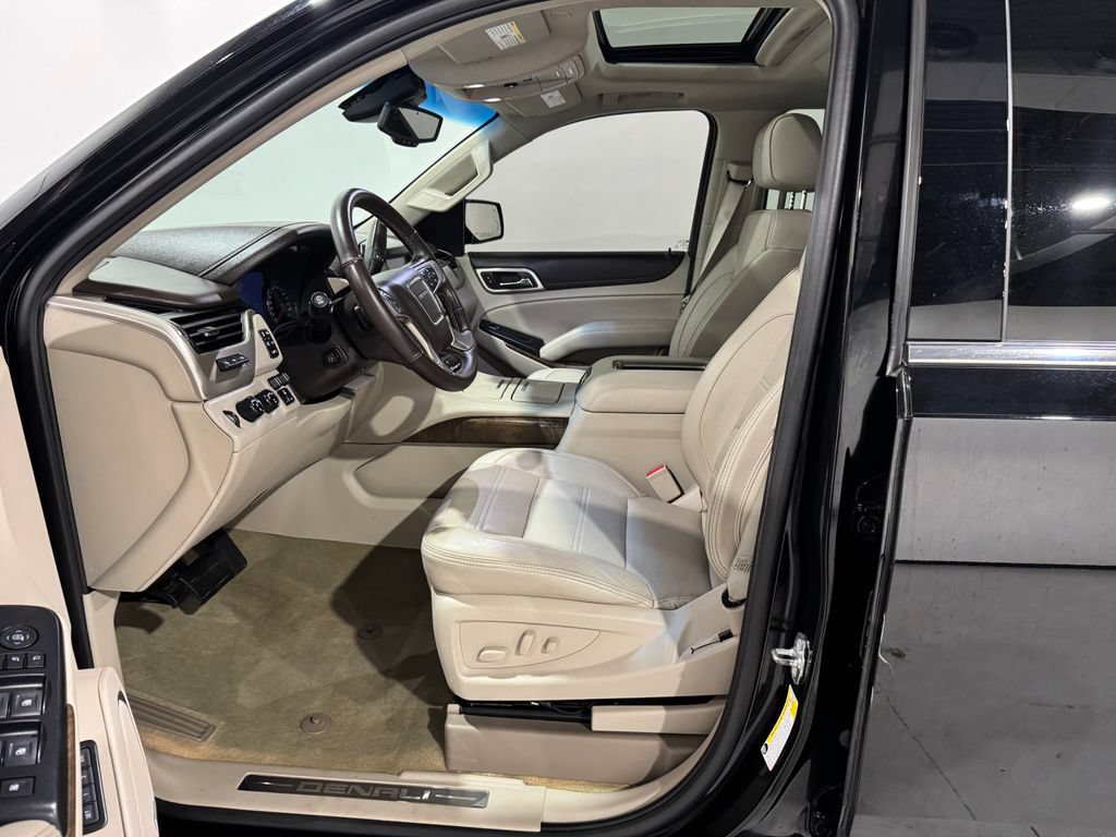 Used 2018 GMC Yukon Denali w/ Open Road Package AWD/4WD image 14