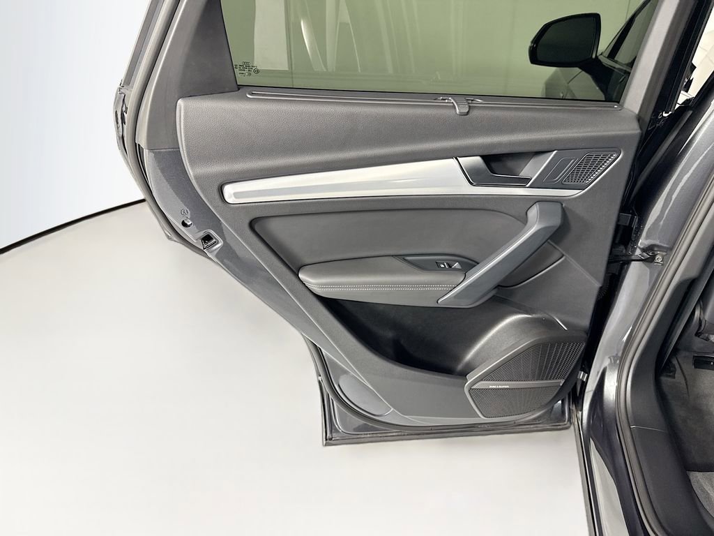 Used 2023 Audi Q5 2.0T Prestige w/ Prestige Package image 27