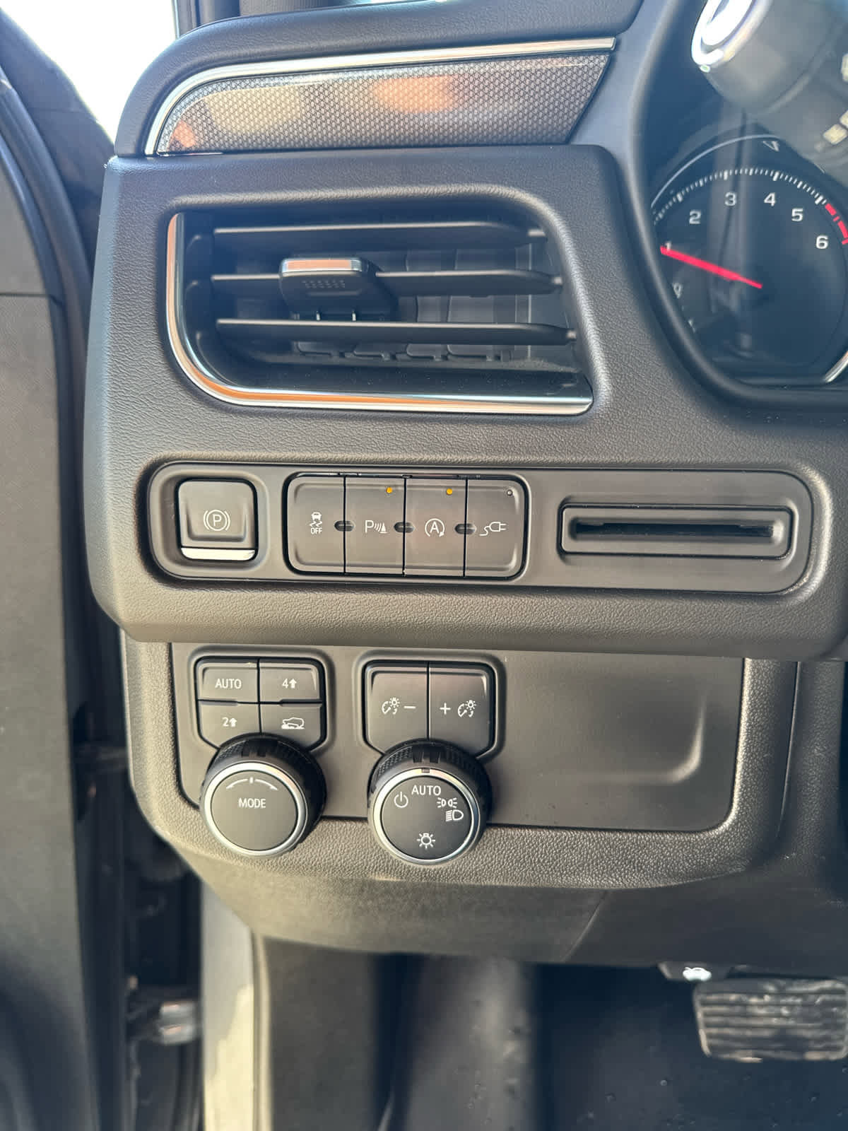 Certified 2021 Chevrolet Tahoe RST w/ Rear Media and Nav Package image 17