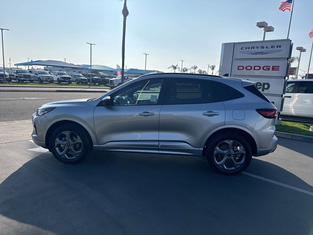 Used 2024 Ford Escape ST-Line image 9