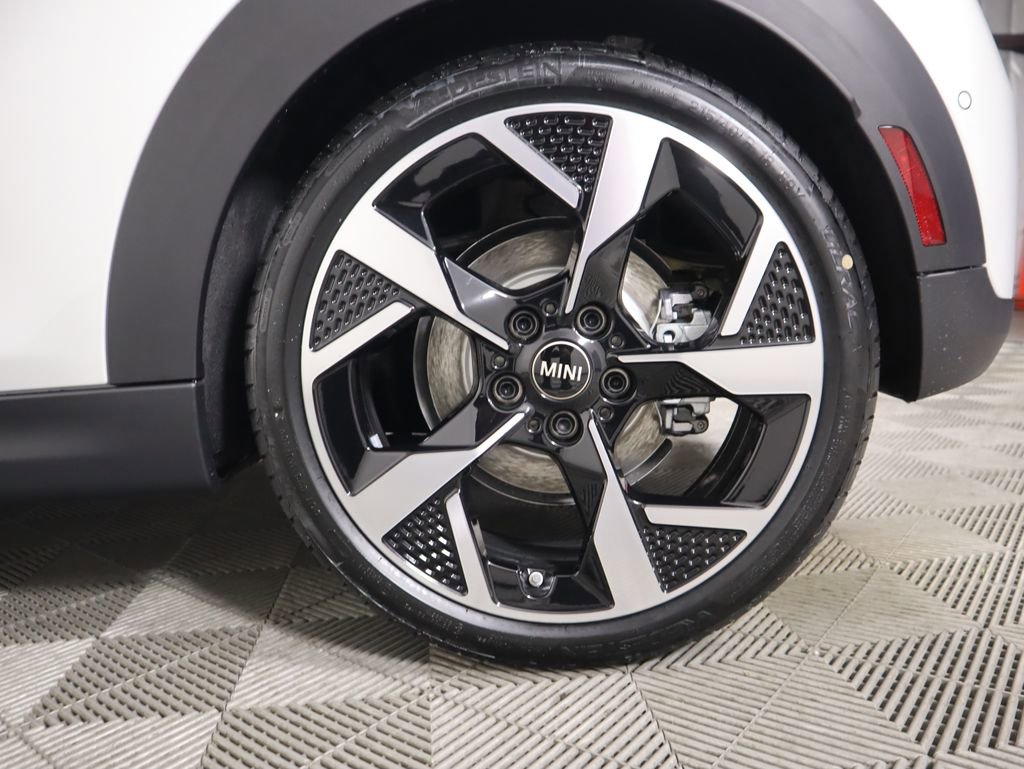 New 2026 MINI Cooper 2-Door Hardtop FWD image 28