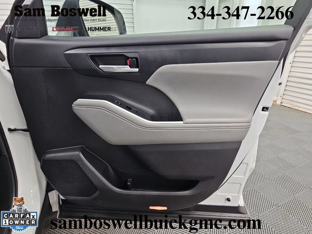 Used 2022 Toyota Highlander XLE FWD image 39