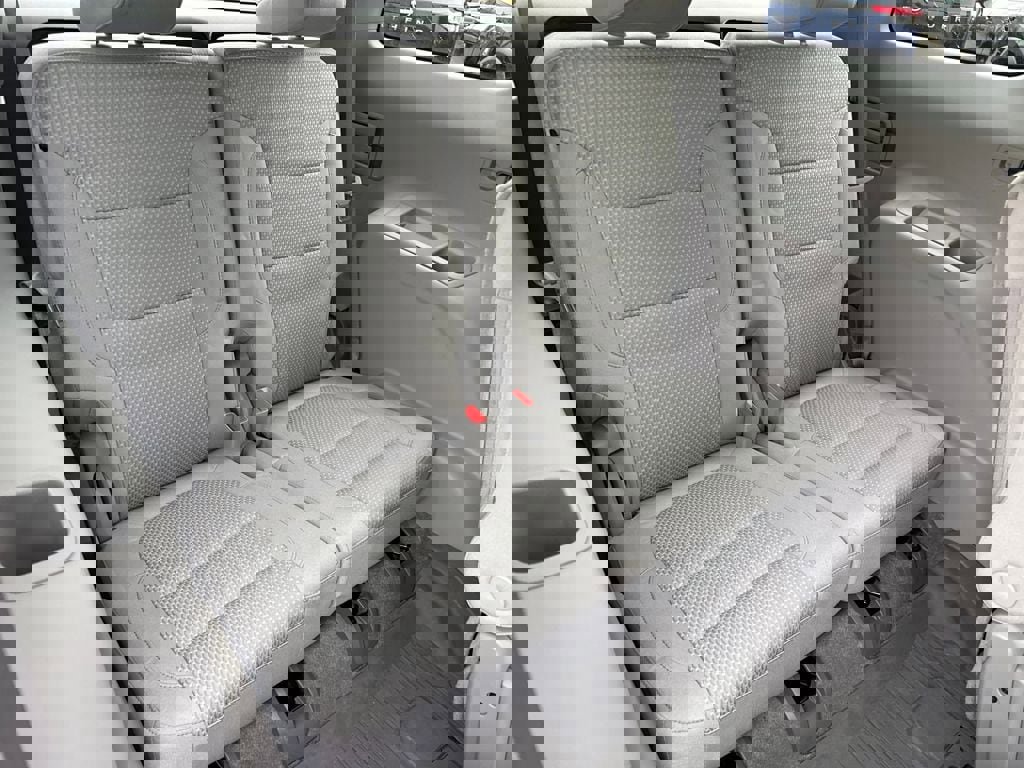 Used 2022 GMC Acadia SLE w/ Driver Convenience Package image 13