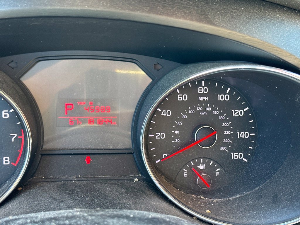 Used 2016 Kia Sedona LX w/ LX Convenience Package FWD image 27