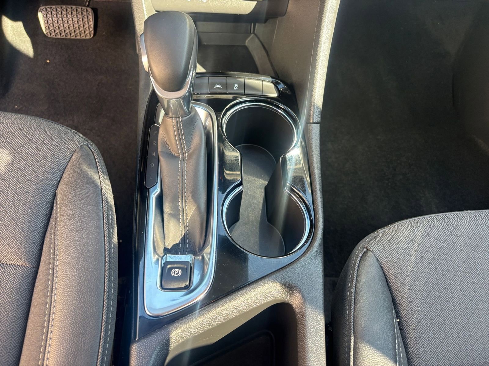 Used 2025 Buick Encore GX Preferred image 41