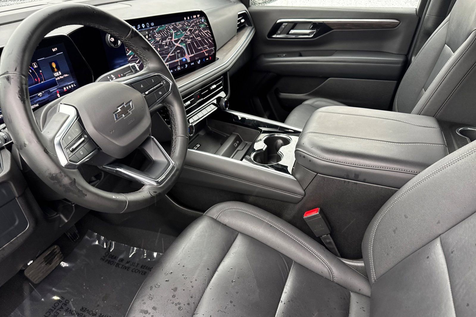 Used 2025 Chevrolet Suburban Z71 AWD/4WD image 11