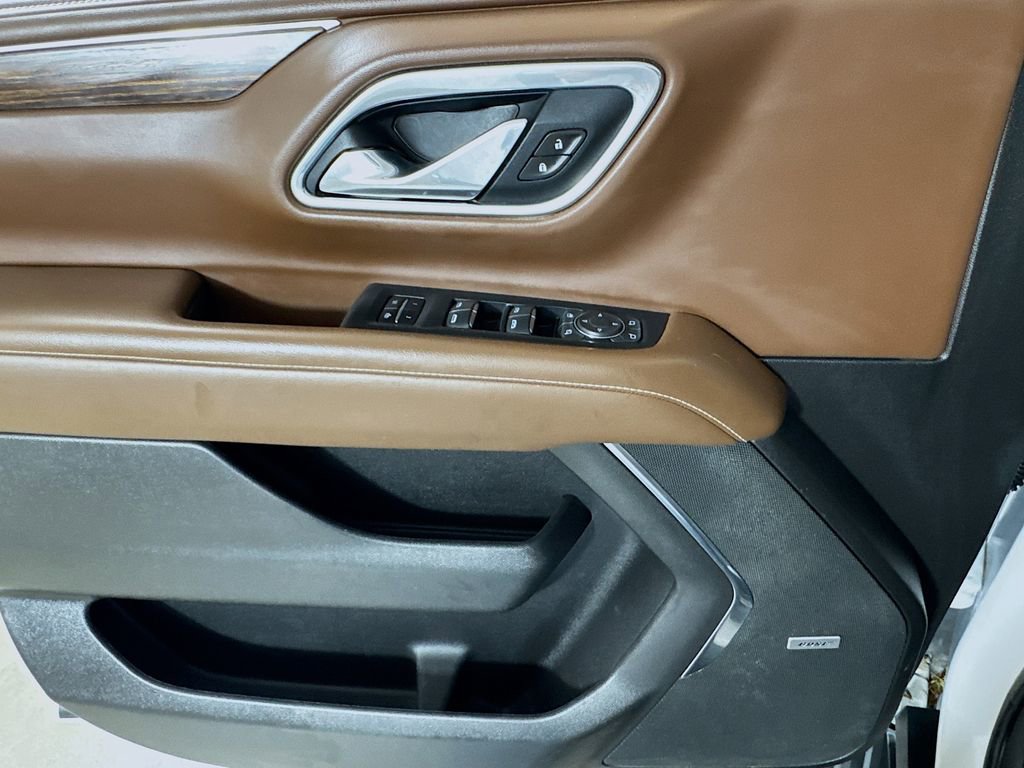 Used 2021 Chevrolet Suburban High Country image 16