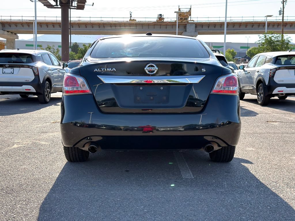 Used 2015 Nissan Altima 2.5 S w/ Power Driver Seat Package FWD image 4