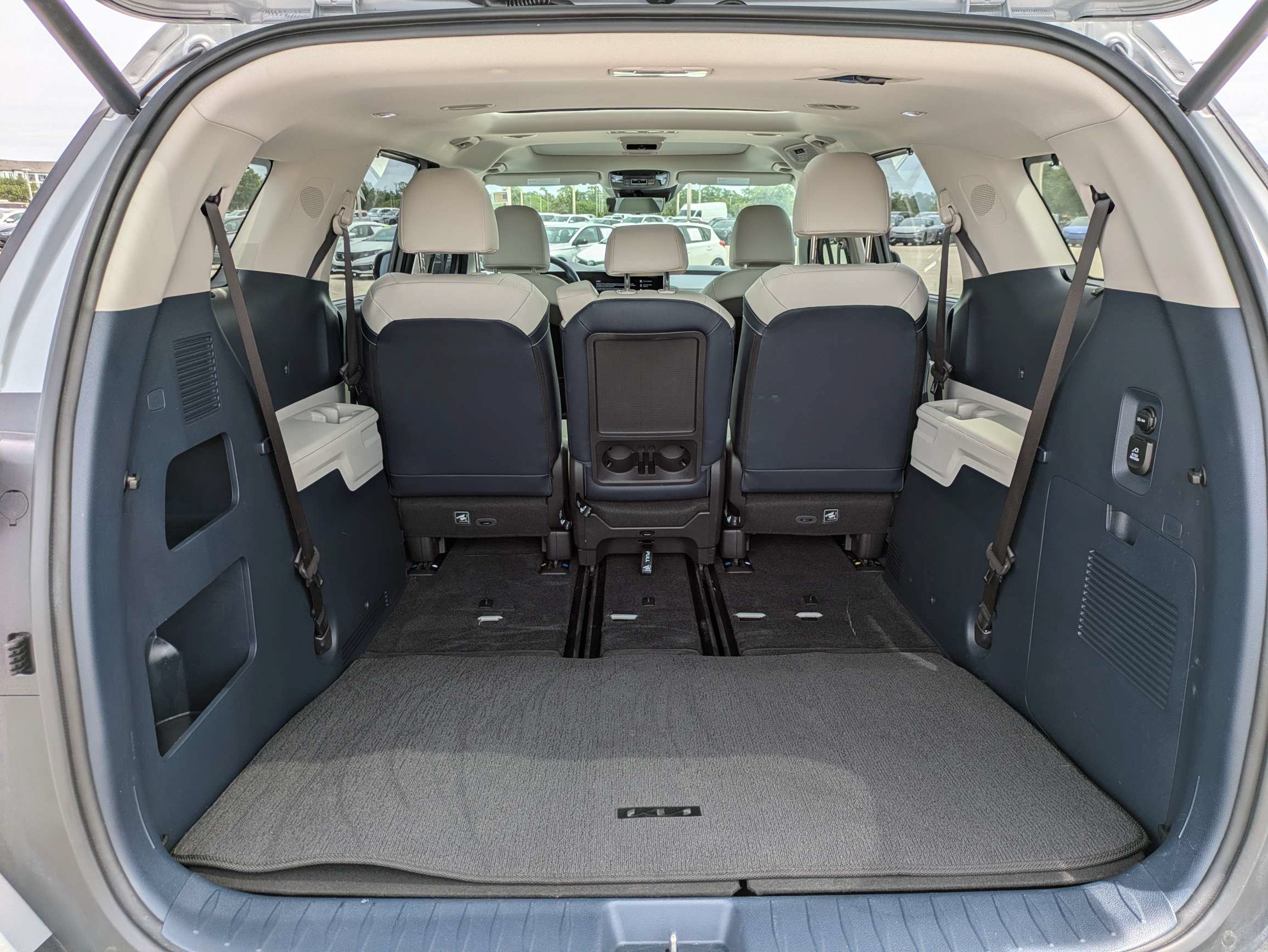 Certified 2026 Kia Carnival SX Prestige FWD image 14