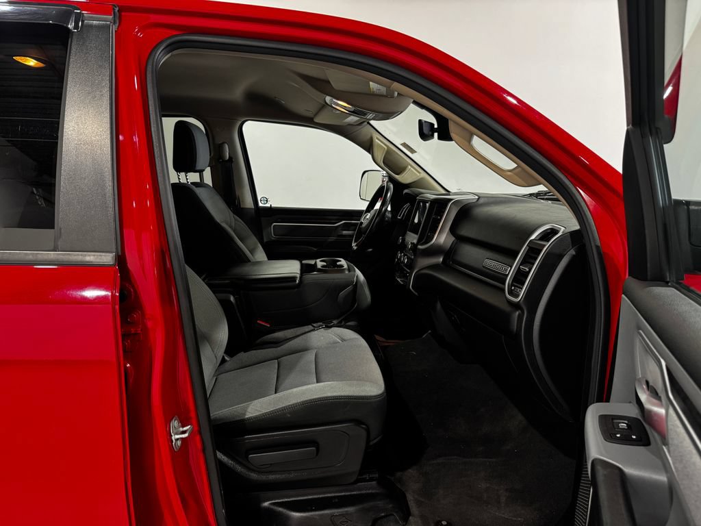 Used 2020 RAM 1500 Big Horn AWD/4WD image 18