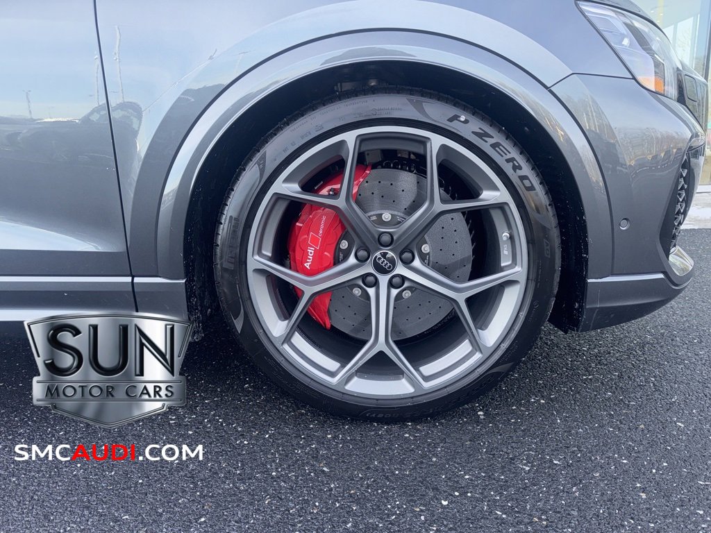 New 2025 Audi RS Q8 performance image 34