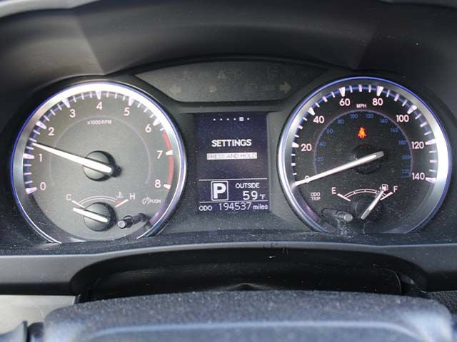 Used 2014 Toyota Highlander LE AWD/4WD image 9