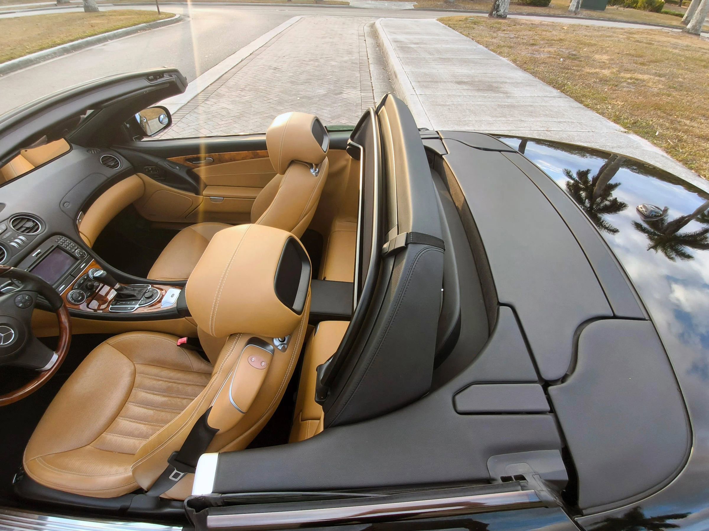 Used 2012 Mercedes-Benz SL 550 image 8