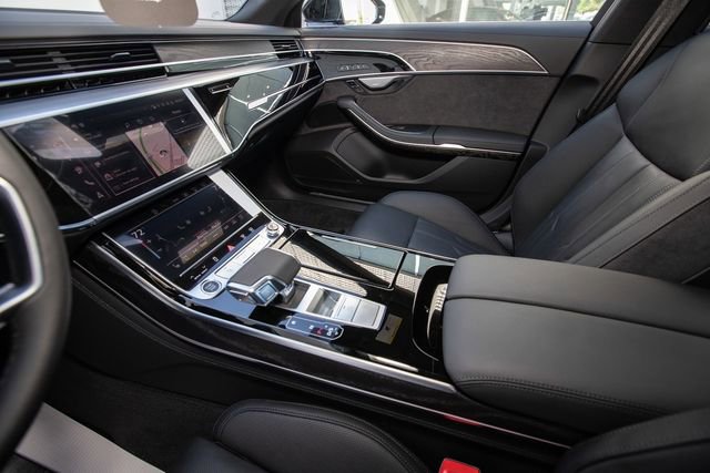 New 2025 Audi A8 L 3.0T image 21