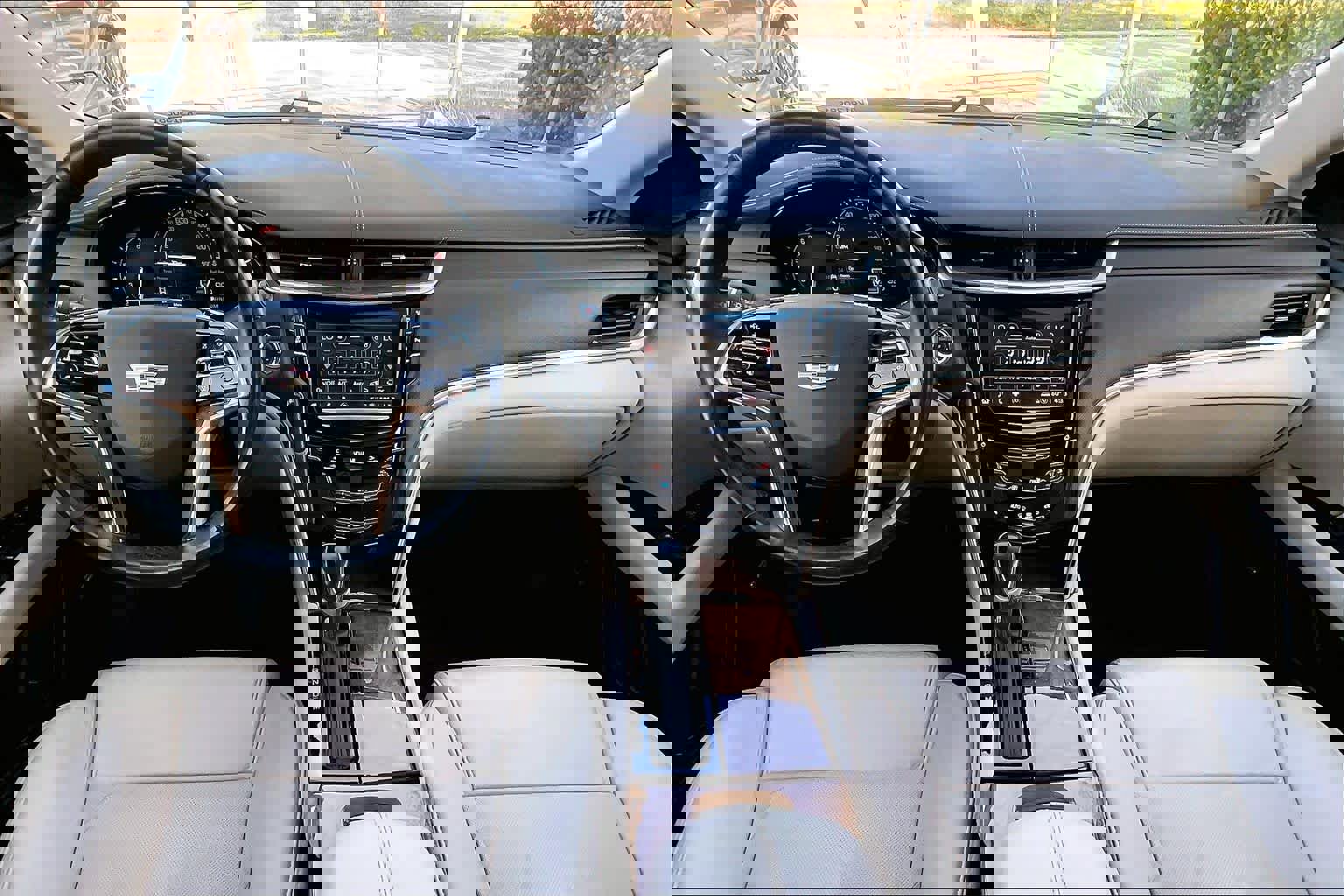 Used 2019 Cadillac XTS image 16