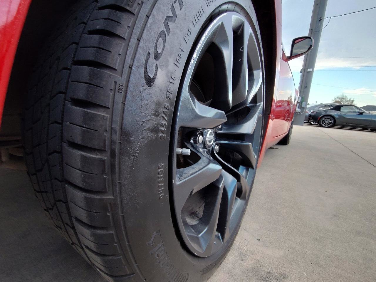 Used 2015 Nissan 370Z Coupe image 10