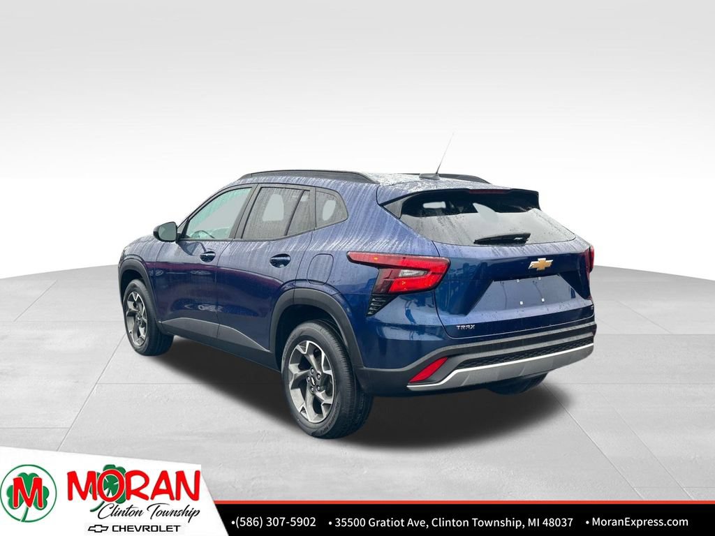 Certified 2024 Chevrolet Trax LT w/ Driver Confidence Package FWD image 4
