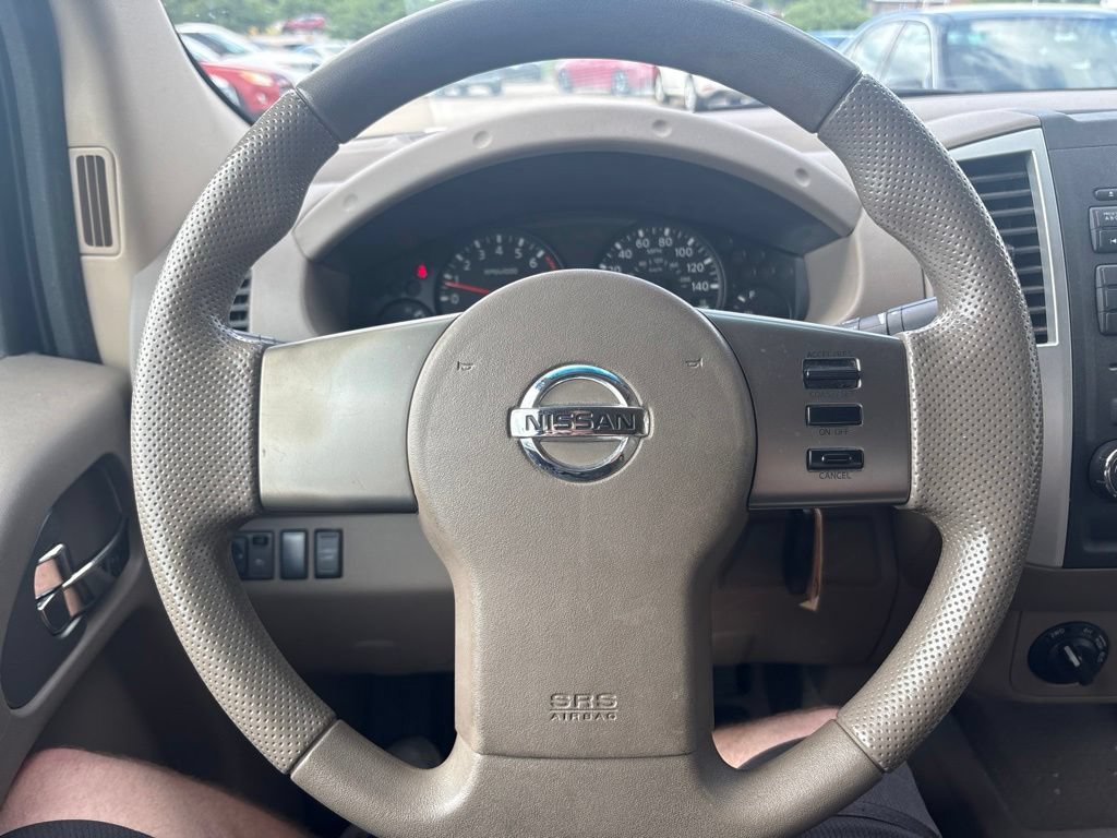 Used 2011 Nissan Frontier SV AWD/4WD image 13