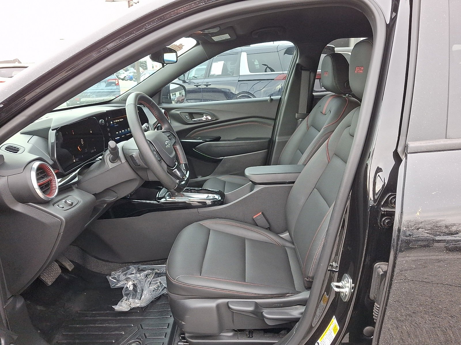 Used 2024 Chevrolet Trax RS w/ Driver Confidence Package image 14