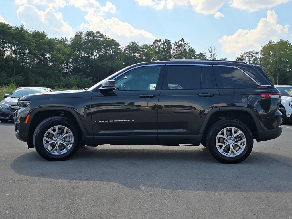 Used 2024 Jeep Grand Cherokee Limited AWD/4WD image 22