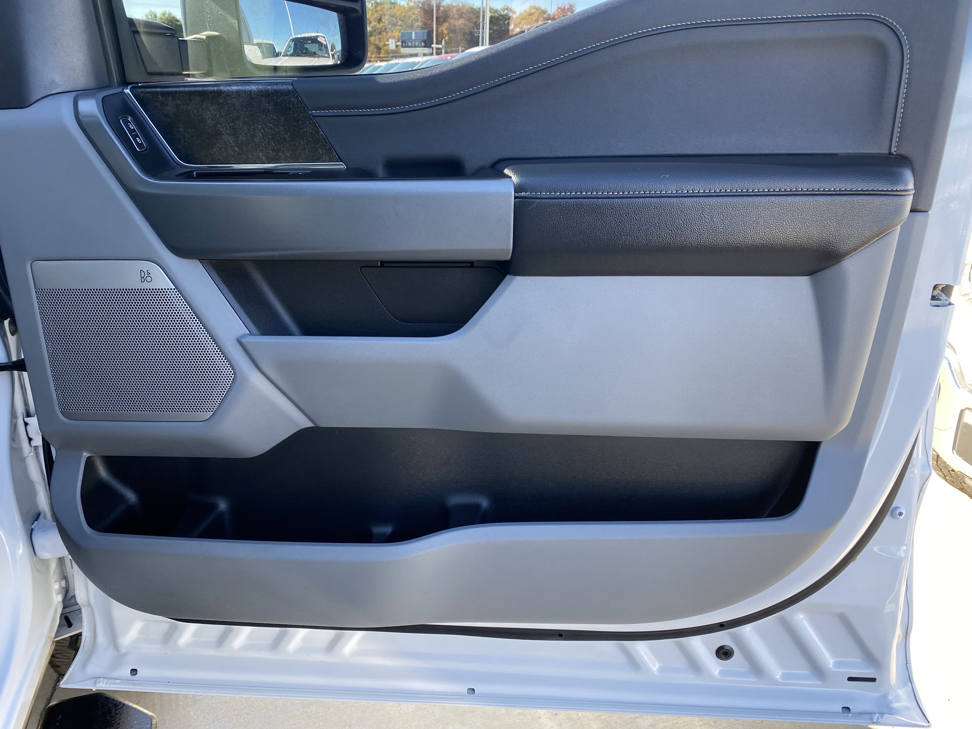 Used 2024 Ford F250 XLT w/ XLT Premium Package image 13