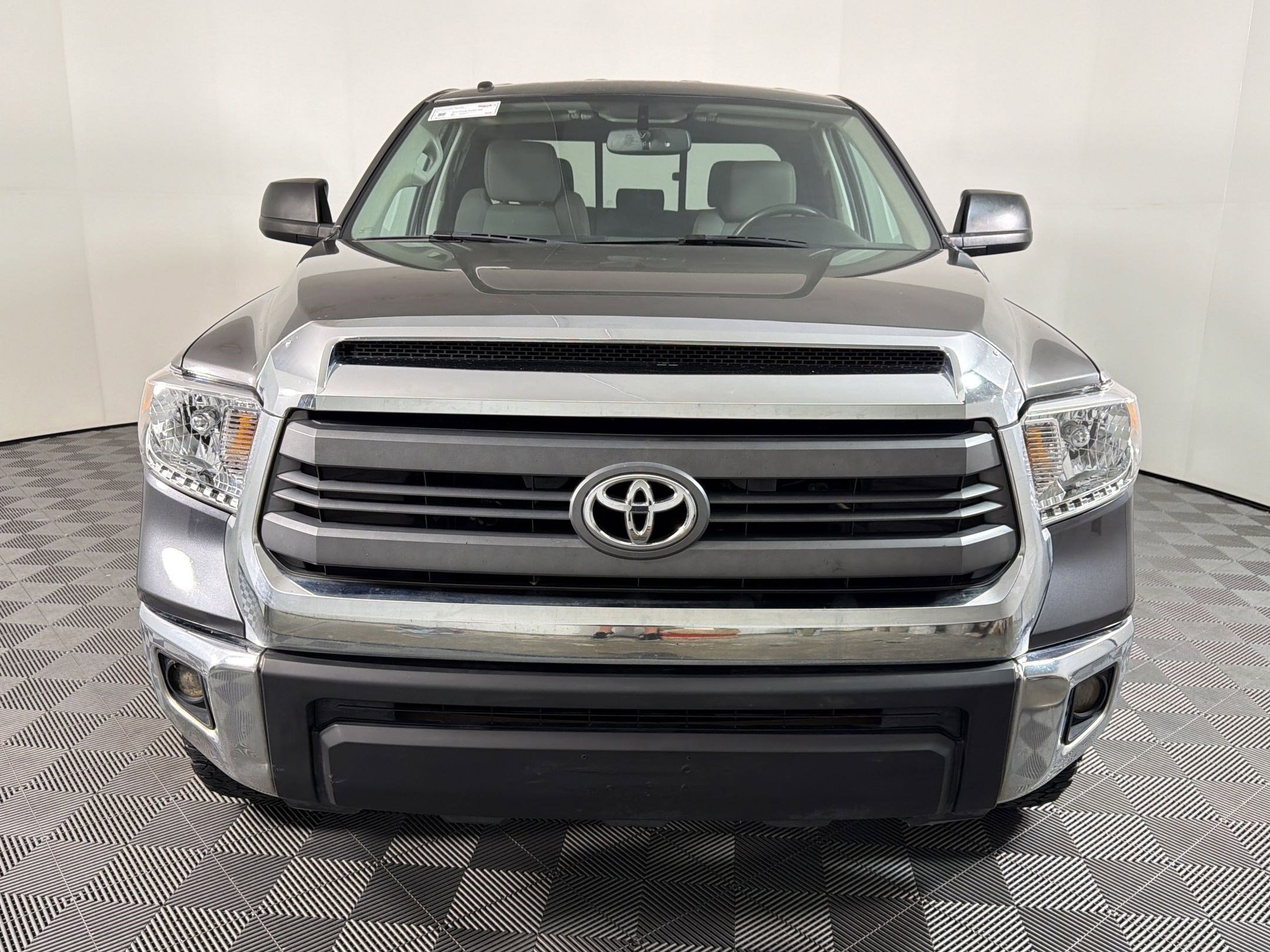 Used 2015 Toyota Tundra SR5 w/ SR5 Upgrade Package RWD image 5