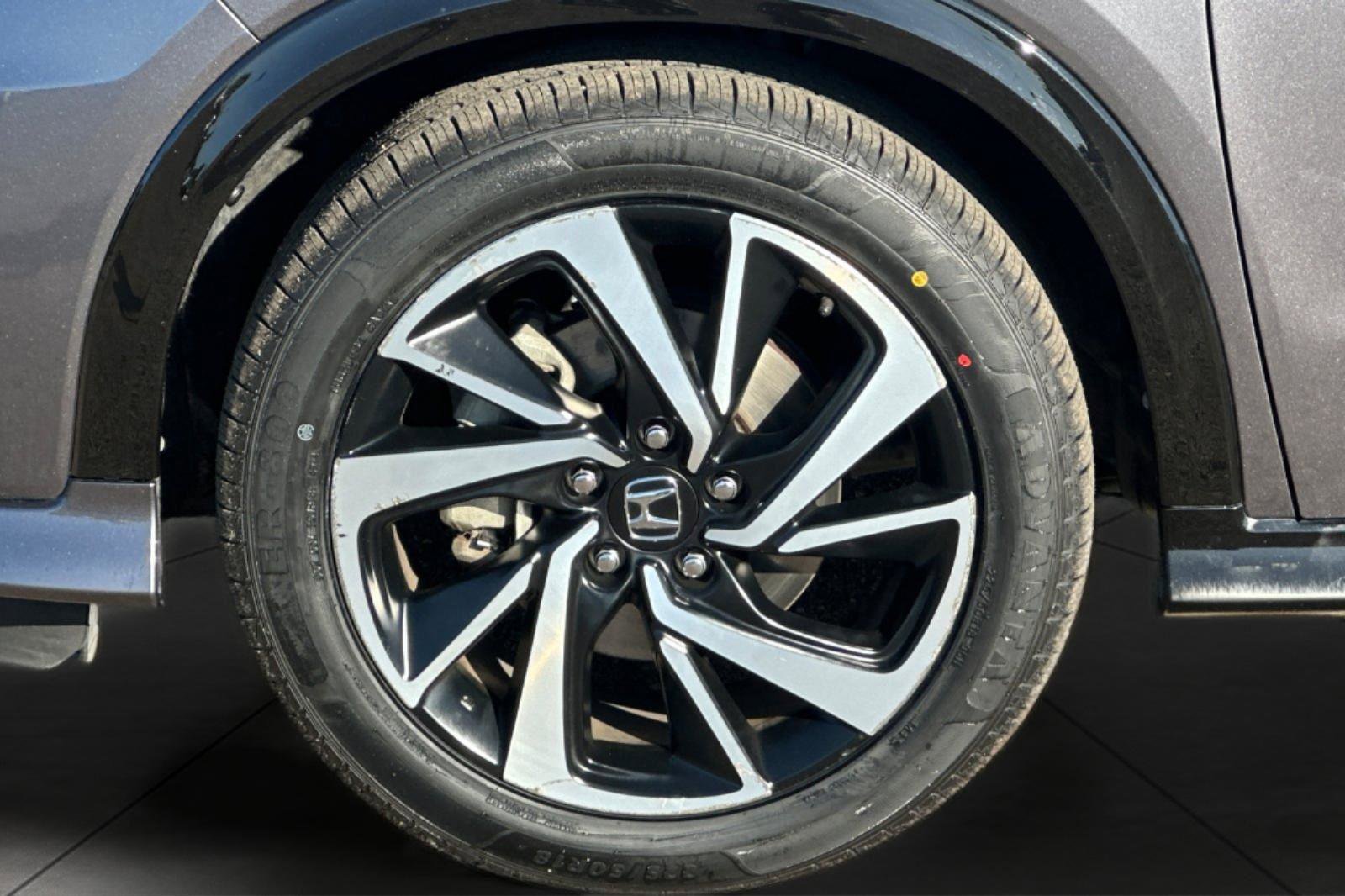 Used 2020 Honda HR-V Sport image 30