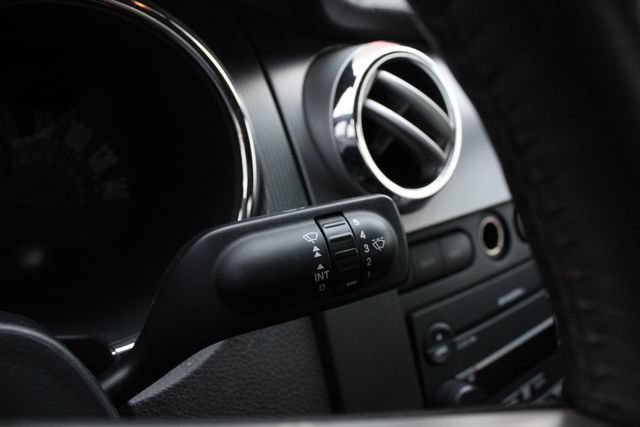 Used 2007 Ford Mustang GT RWD image 13