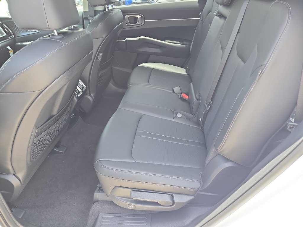 New 2026 Kia Sorento S w/ S Panoramic Sunroof Package AWD/4WD image 16